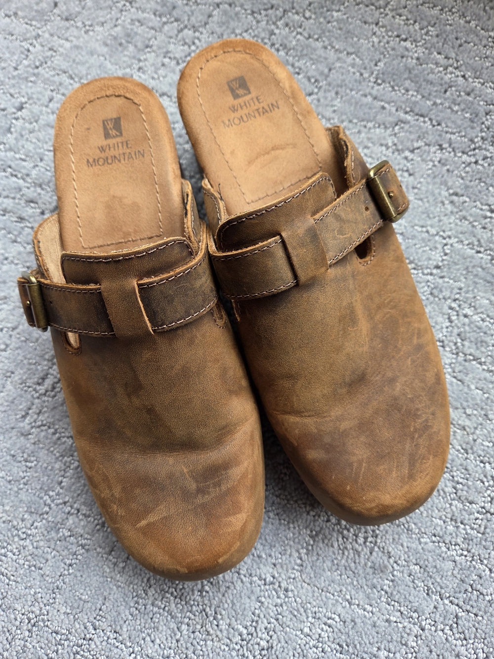 White Mountain Tan Brown Leather Buckle Clogs